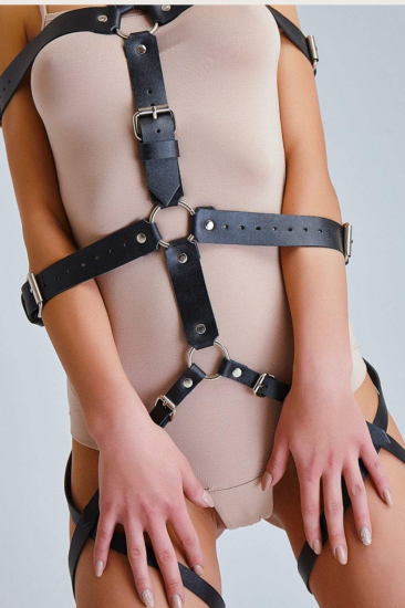 Önden ve Arkadan Bağlamalı Deri Fantezi Sexi Harness Premium Model 800747