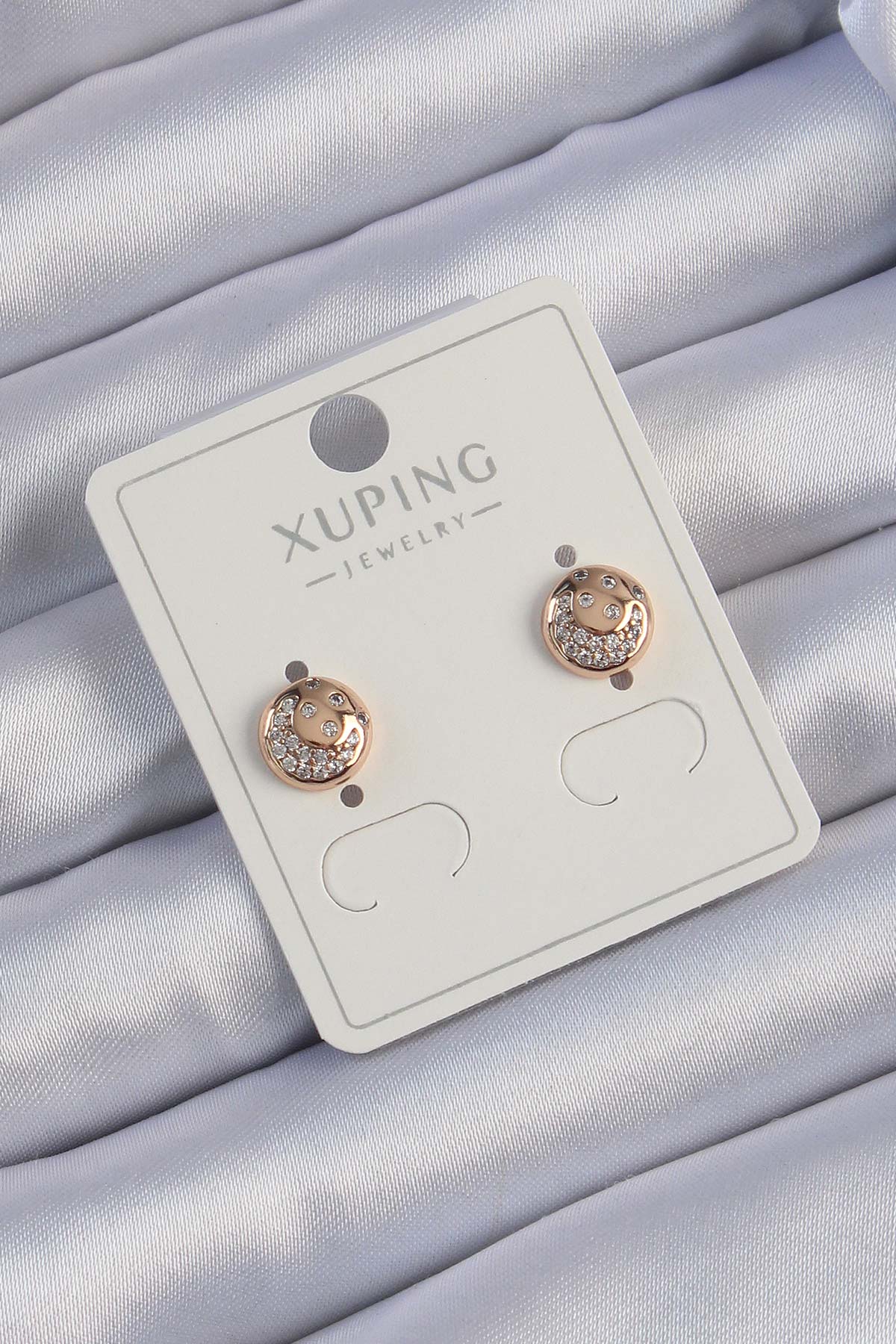 Xuping%20Rose%20Renk%20Zirkon%20Taşlı%20Yansımalı%20Oval%20Küpe